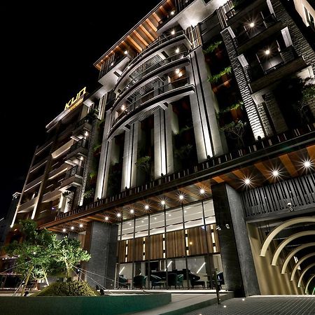 Kun Tour Hotel Тайджун Екстериор снимка