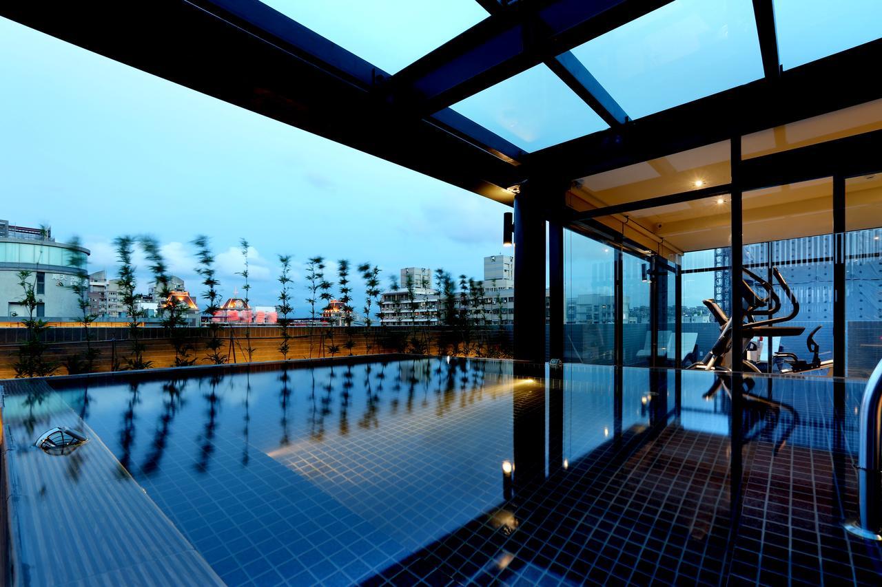 Kun Tour Hotel Тайджун Екстериор снимка